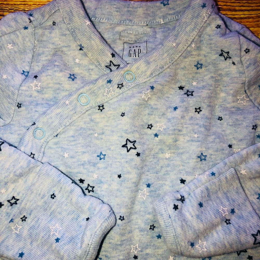 BABY GAP TOP